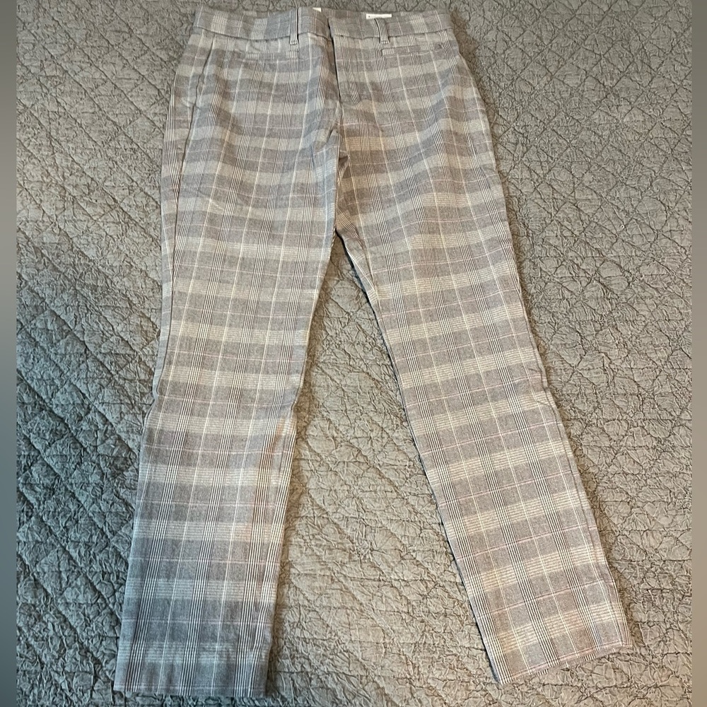 Gap Plaid Crops